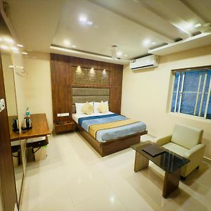 The Hydel Park - Business Class Hotel - Near Central Railway Station